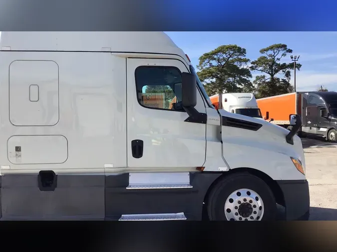 2020 Freightliner Cascadia 126691d9238e07ba476a8d17a4b48f26764