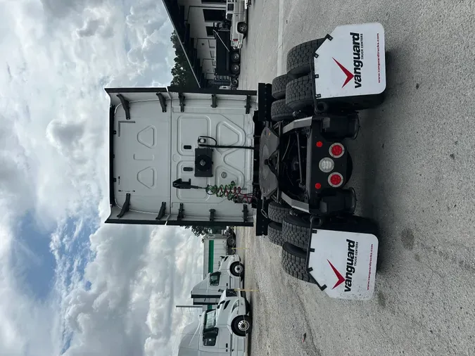 2019 Freightliner CASCADIA 125