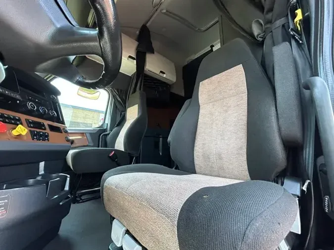 2022 FREIGHTLINER CASCADIA