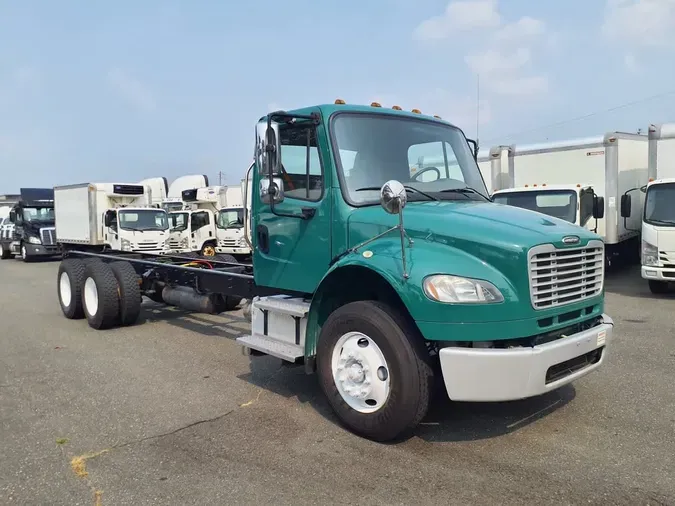 2019 FREIGHTLINER M2 106