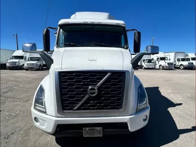 2019 VOLVO VNR64T-640