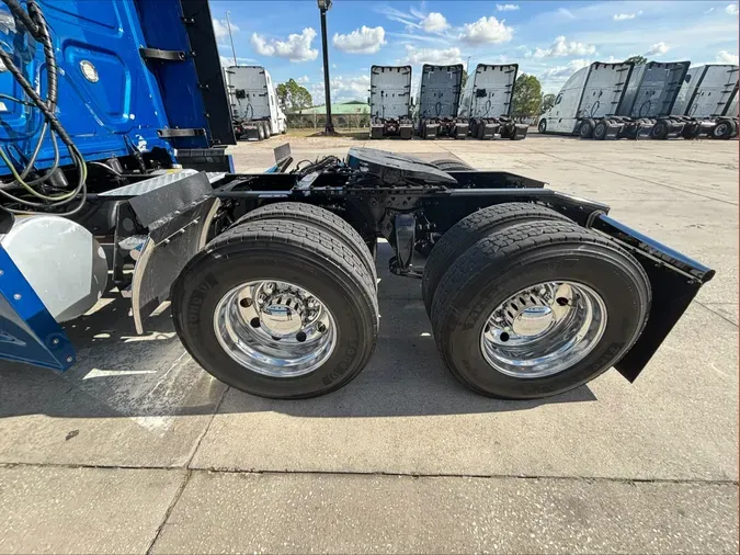 2021 Freightliner Cascadia 126