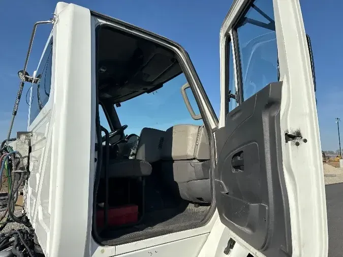 2018 International 8600