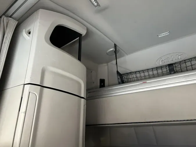 2022 Peterbilt 579