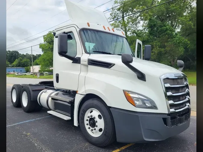 2018 FREIGHTLINER NEW CASCADIA PX12664