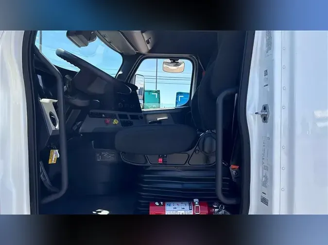 2022 FREIGHTLINER CA116