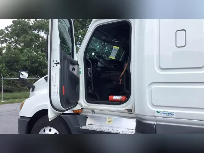 2020 Freightliner Cascadia