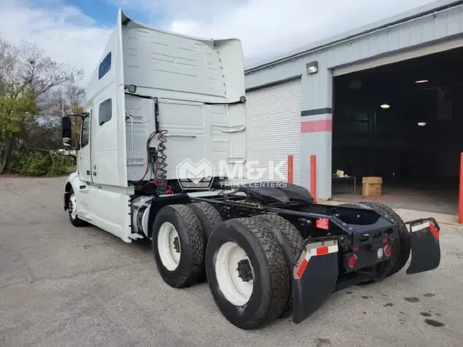 2019 VOLVO VNL64T760