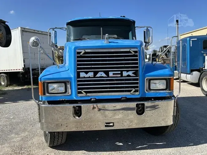 2005 MACK CHN613
