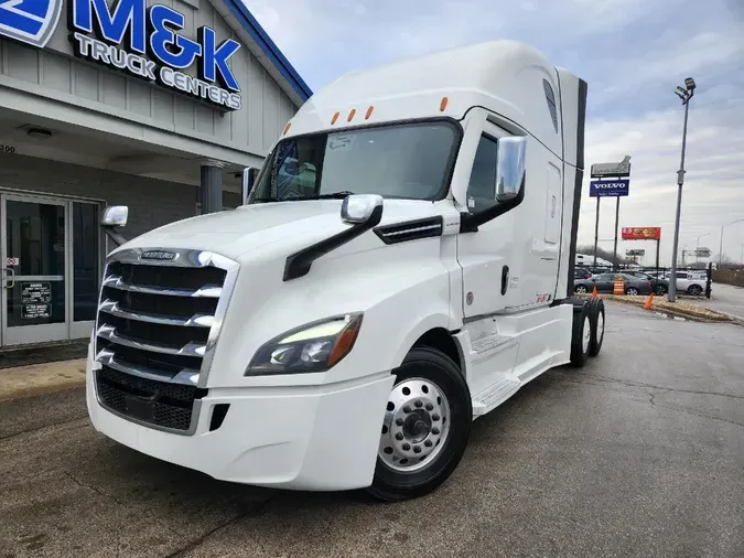 2023 FREIGHTLINER Cascadia 126