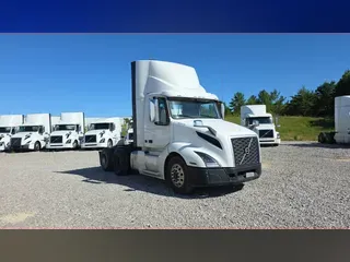2019 Volvo VNL300