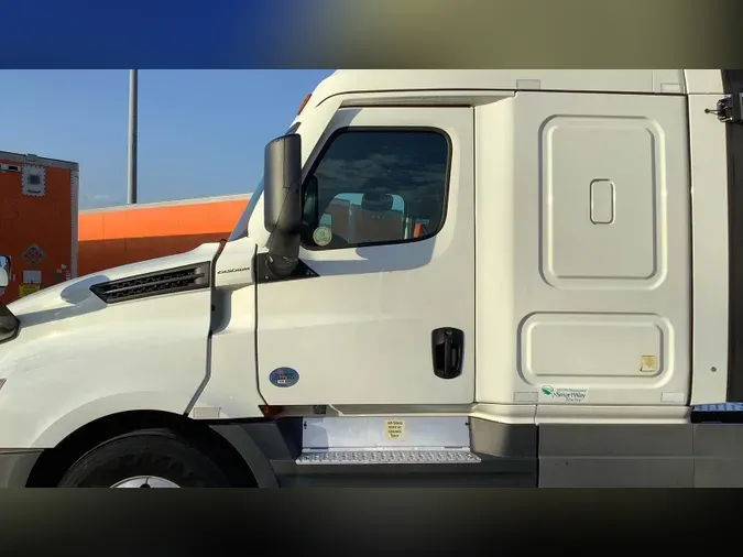 2021 Freightliner Cascadia 12669400cc3d8e88528684640ff5803a2db