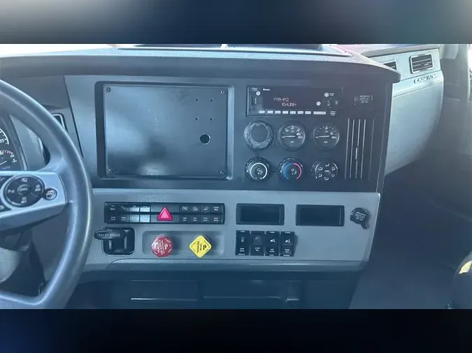 2022 FREIGHTLINER CA126