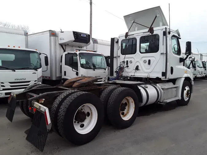 2018 FREIGHTLINER/MERCEDES CASCADIA 113