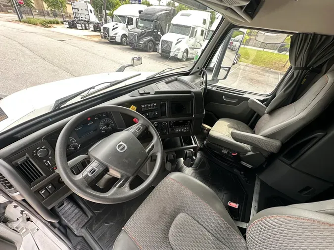 2024 Volvo VNL64T760