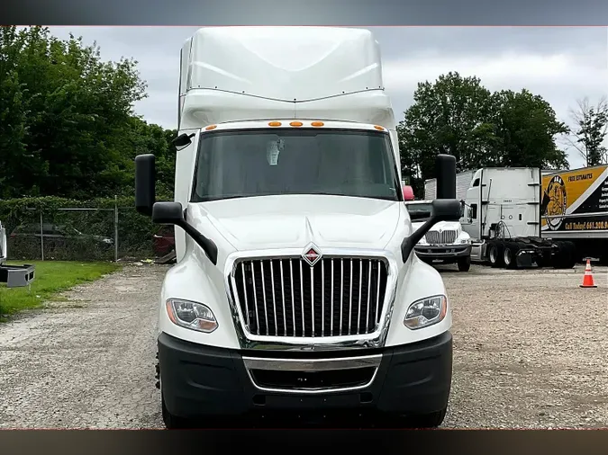 2022 INT LT625 6x4
