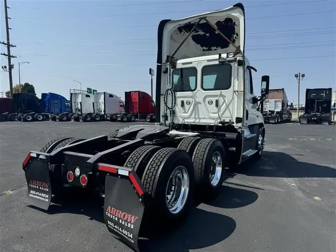 2018 FREIGHTLINER CA12562DC