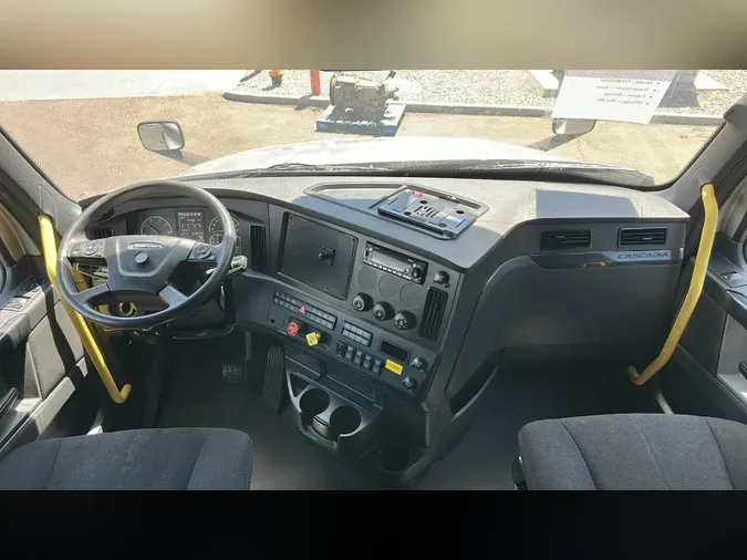 2024 Freightliner Cascadia 126694ee8353713f330ec16995511844802