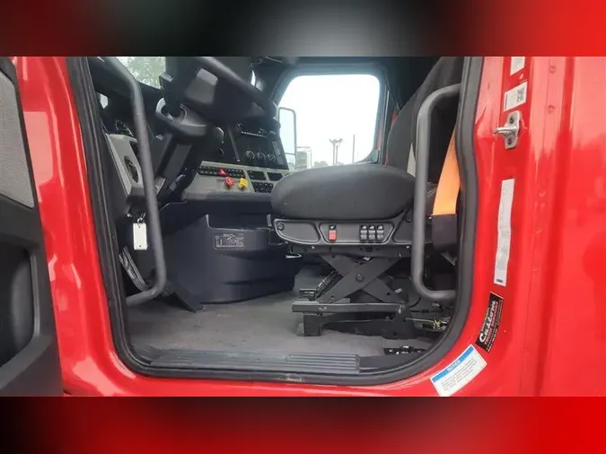 2022 FREIGHTLINER CA126