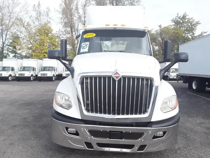 2019 NAVISTAR INTERNATIONAL LT625 DAYCAB T/A