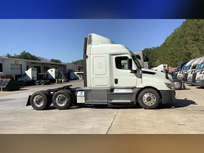 2020 Freightliner Cascadia