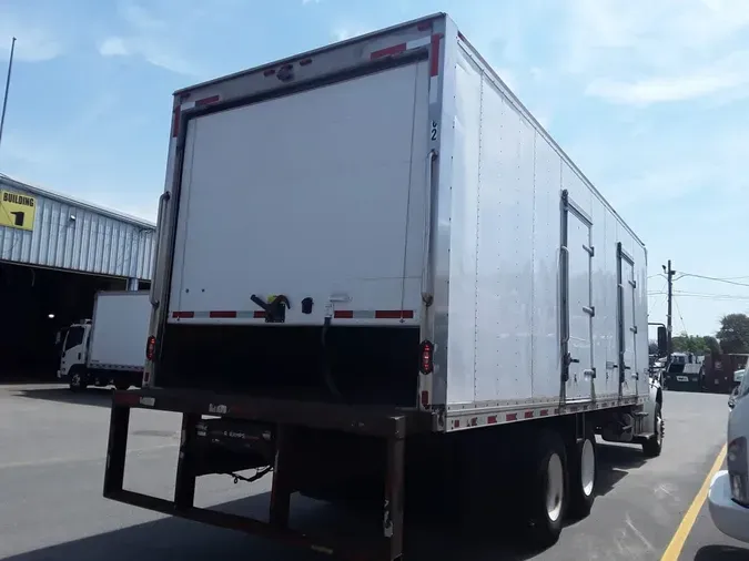 2018 FREIGHTLINER M2 106