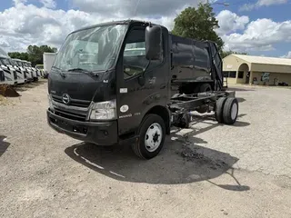 2020 HINO 195