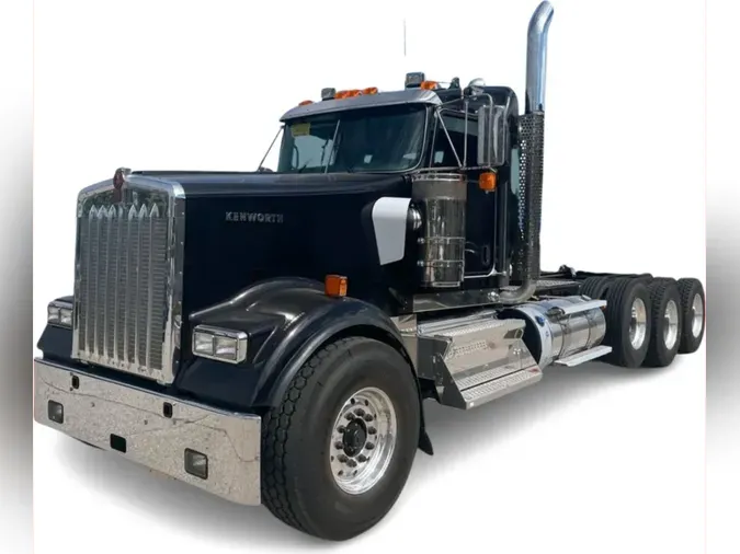 2026 Kenworth W900L69629b82e3b008b74fcfb47a256db8e0