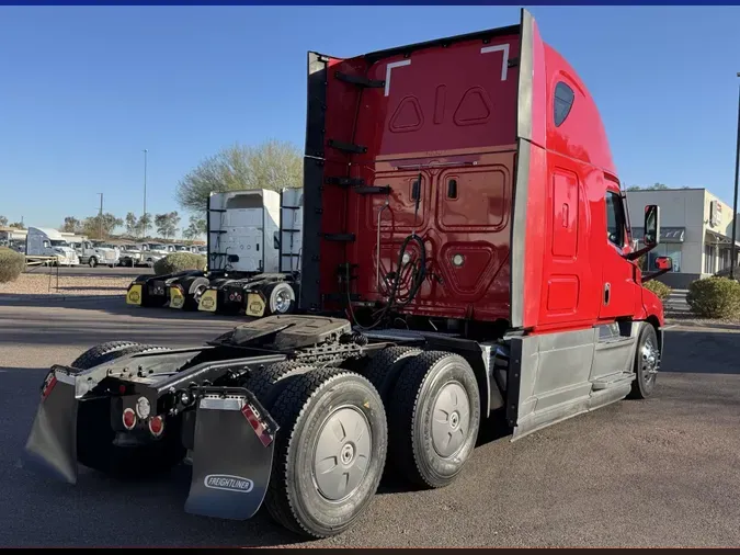 2021 Freightliner Cascadia