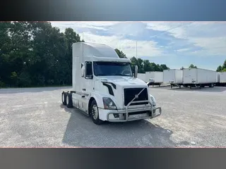 2016 Volvo VNL 740