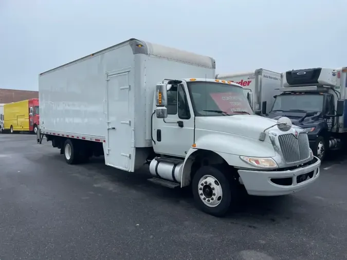 2019 NAVISTAR INTERNATIONAL 4300LP (4X2)