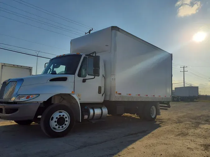 2019 NAVISTAR INTERNATIONAL 4300 LP