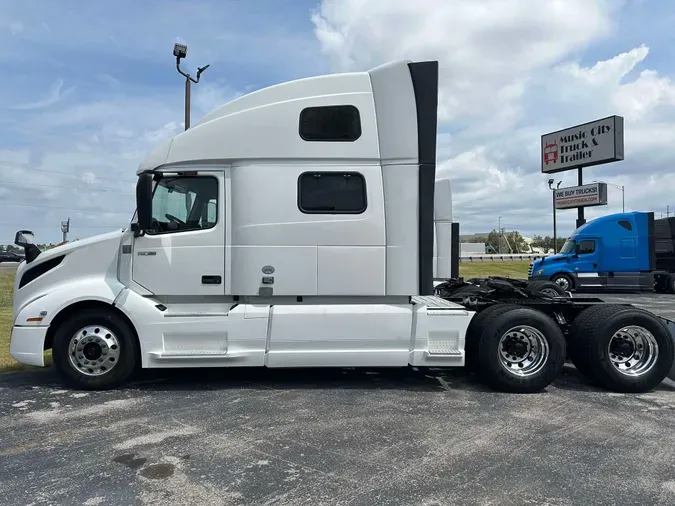 2019 VOLVO VNL64T860