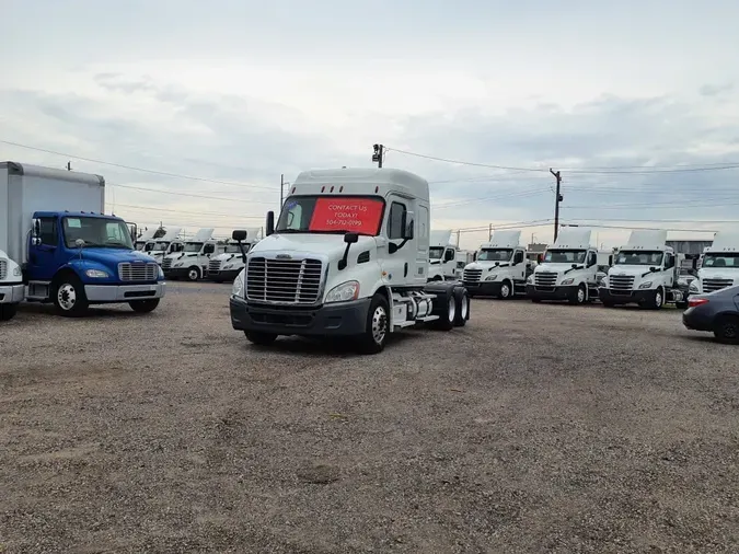 2020 FREIGHTLINER CASCADIA 1136972b4e1e1586a1c537d5032d258cff7