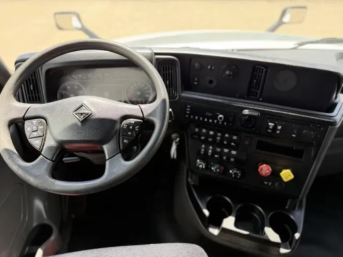 2023 International LT625