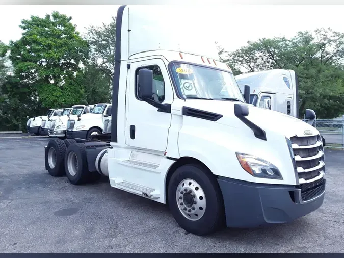 2018 FREIGHTLINER NEW CASCADIA PX12664