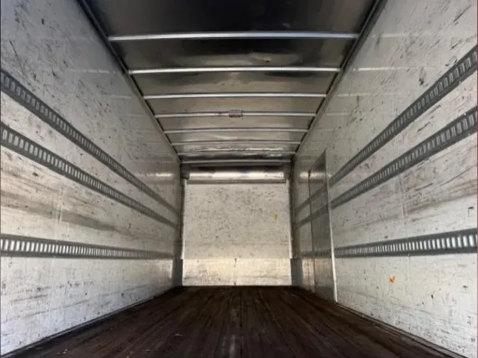 2019 Freightliner Business Class M2 106