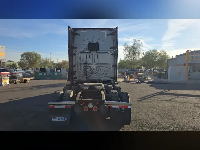 2023 Freightliner Cascadia 126697f900f4c15e7ed0709d69e03b25d8e