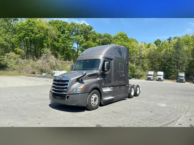 2021 Freightliner Cascadia 126