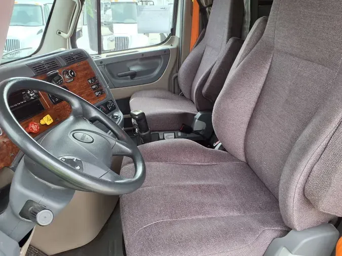 2020 FREIGHTLINER CASCADIA 125