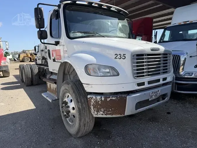 2015 FREIGHTLINER BUSINESS CLASS M2 106