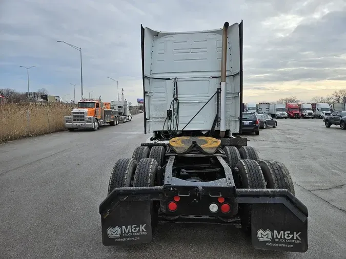 2021 VOLVO VNL64T860