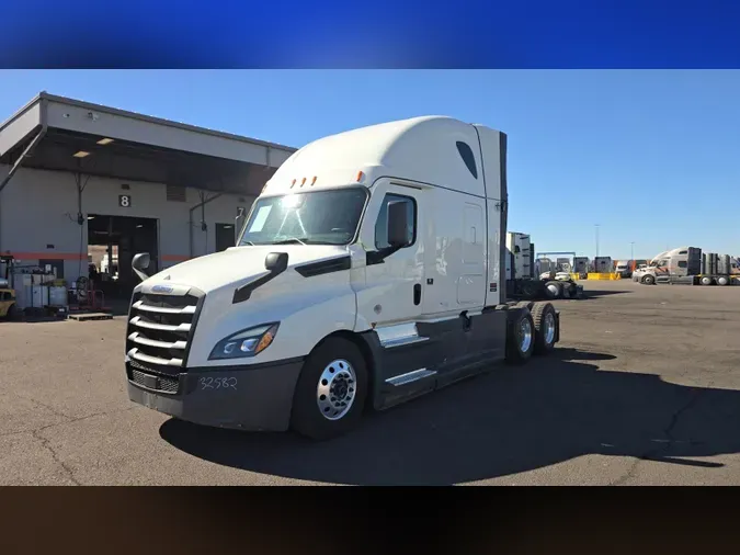 2024 Freightliner Cascadia 126698beb075b58f51c7d25cc00e9ad0d6e