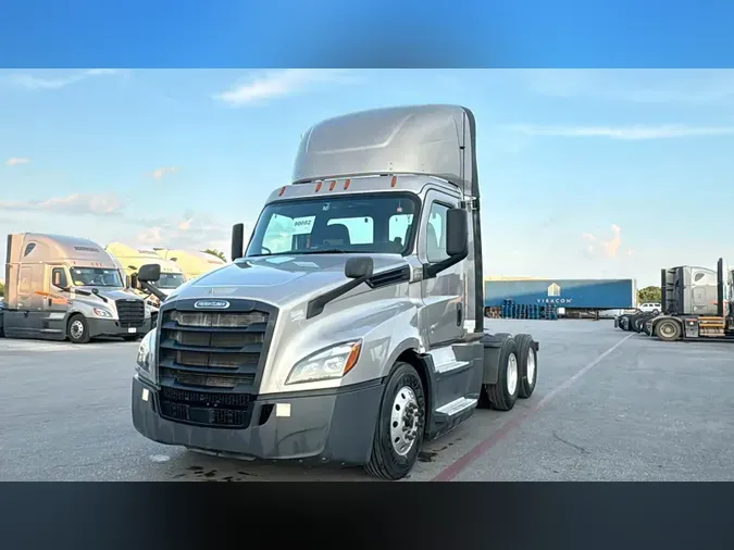 2020 Freightliner Cascadia 126698c4d8c1183b68ed4d20a6e44ee0894