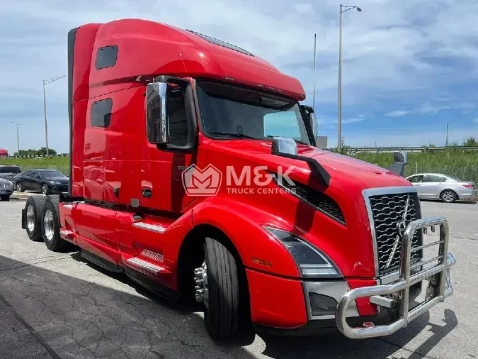 2023 VOLVO VNL64T760