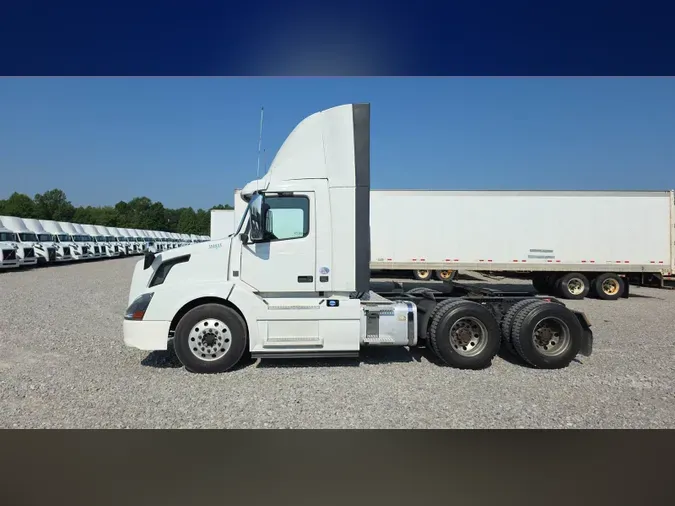 2018 Volvo VNL300
