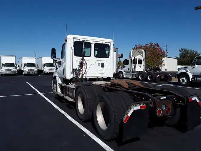 2016 FREIGHTLINER/MERCEDES CASCADIA 125