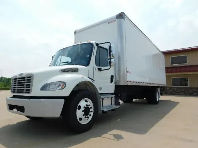 2018 Freightliner M2 106