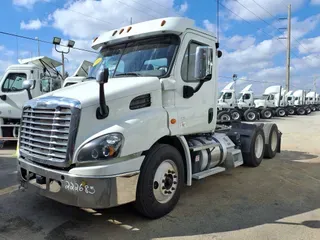 2018 FREIGHTLINER/MERCEDES CASCADIA 113