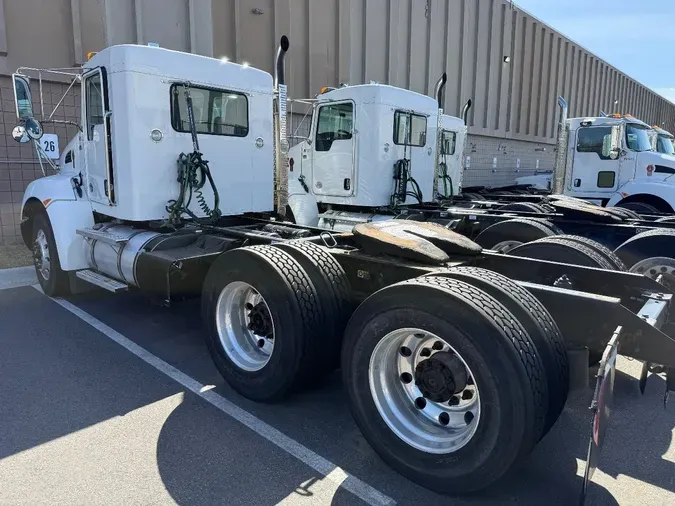 2018 KENWORTH T370